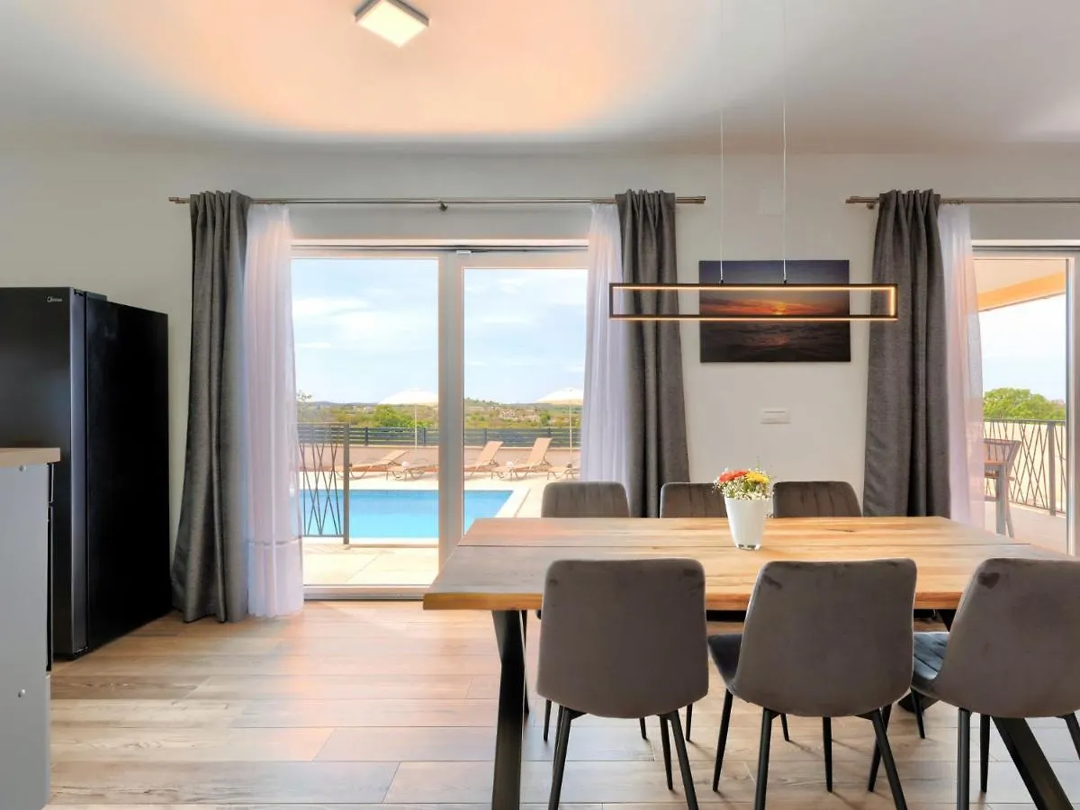 Holiday Home Villa Dora By Interhome Pola