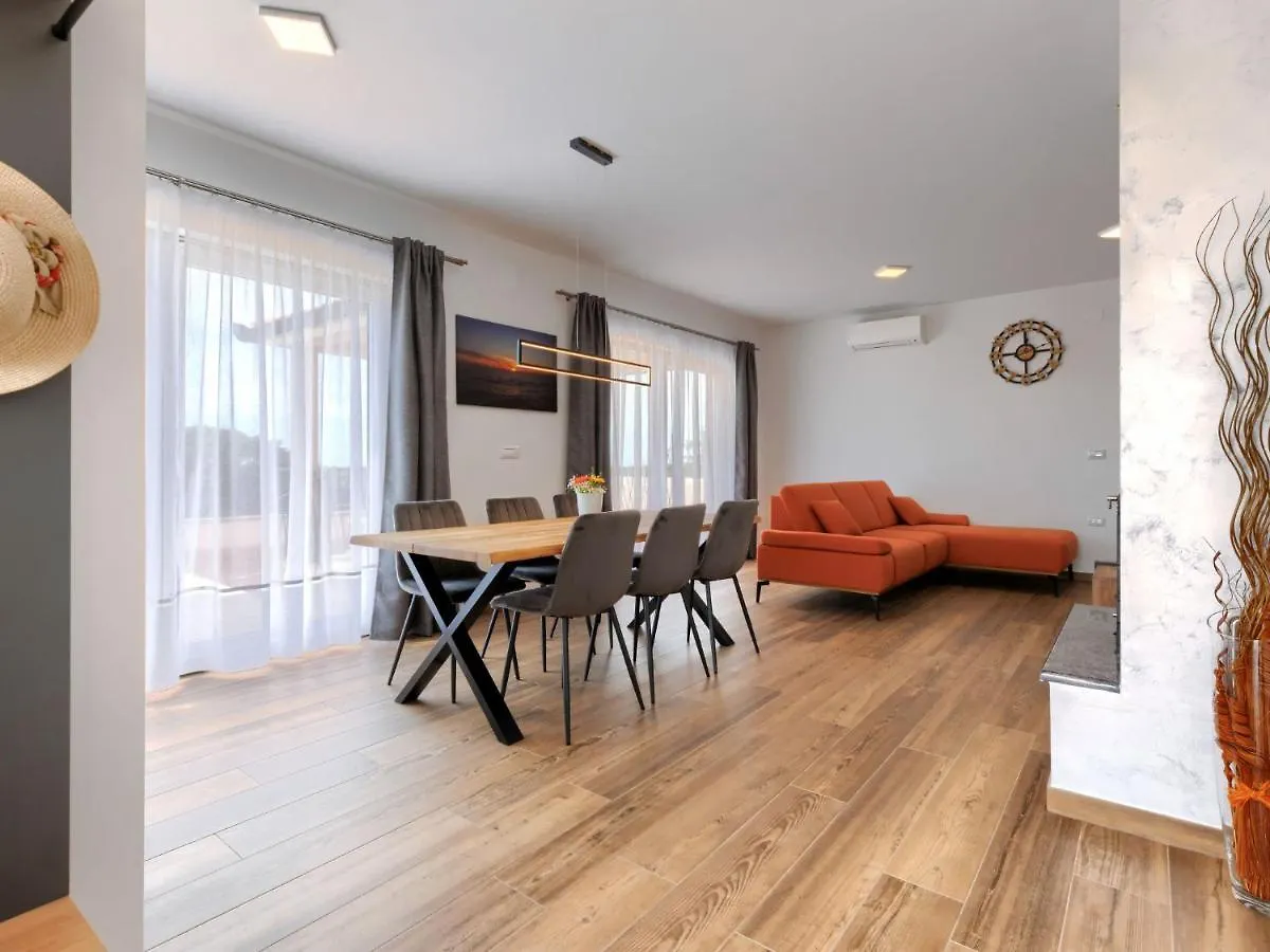 Holiday Home Villa Dora By Interhome Pula