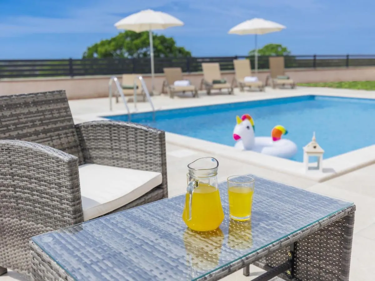 Holiday Home Villa Dora By Interhome Pula