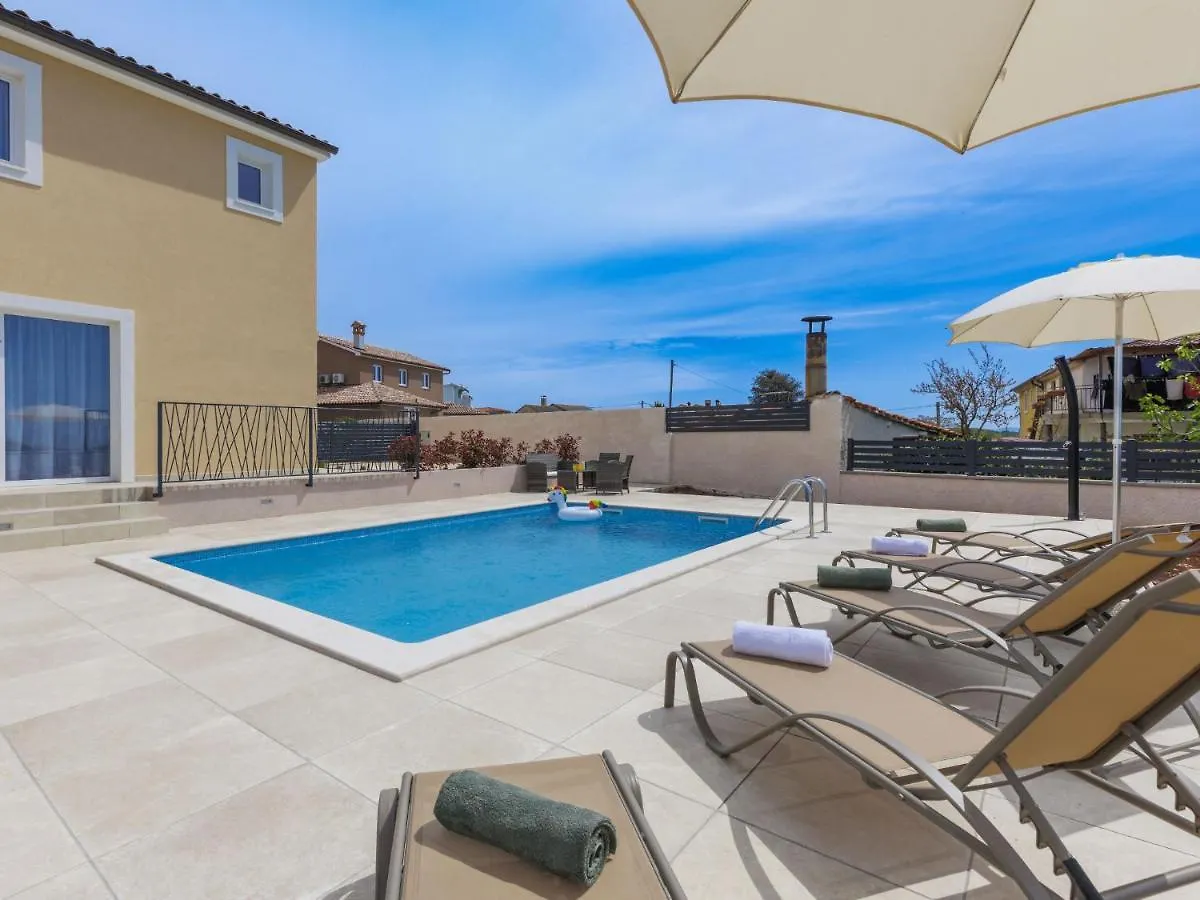 Holiday Home Villa Dora By Interhome Pula
